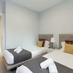 Dobohomes - Ona